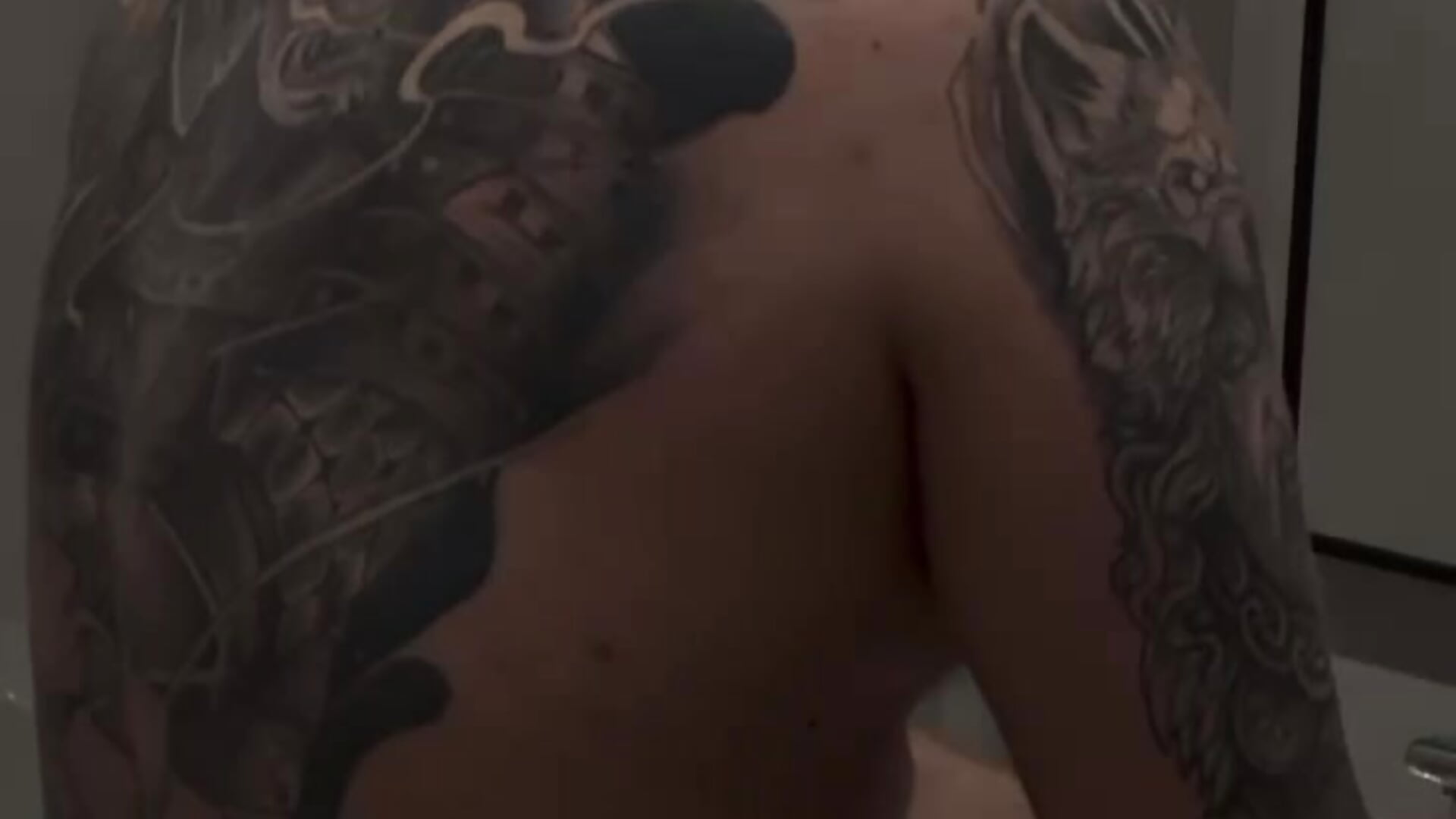 tattoo - video by Bear_bear_ cam model