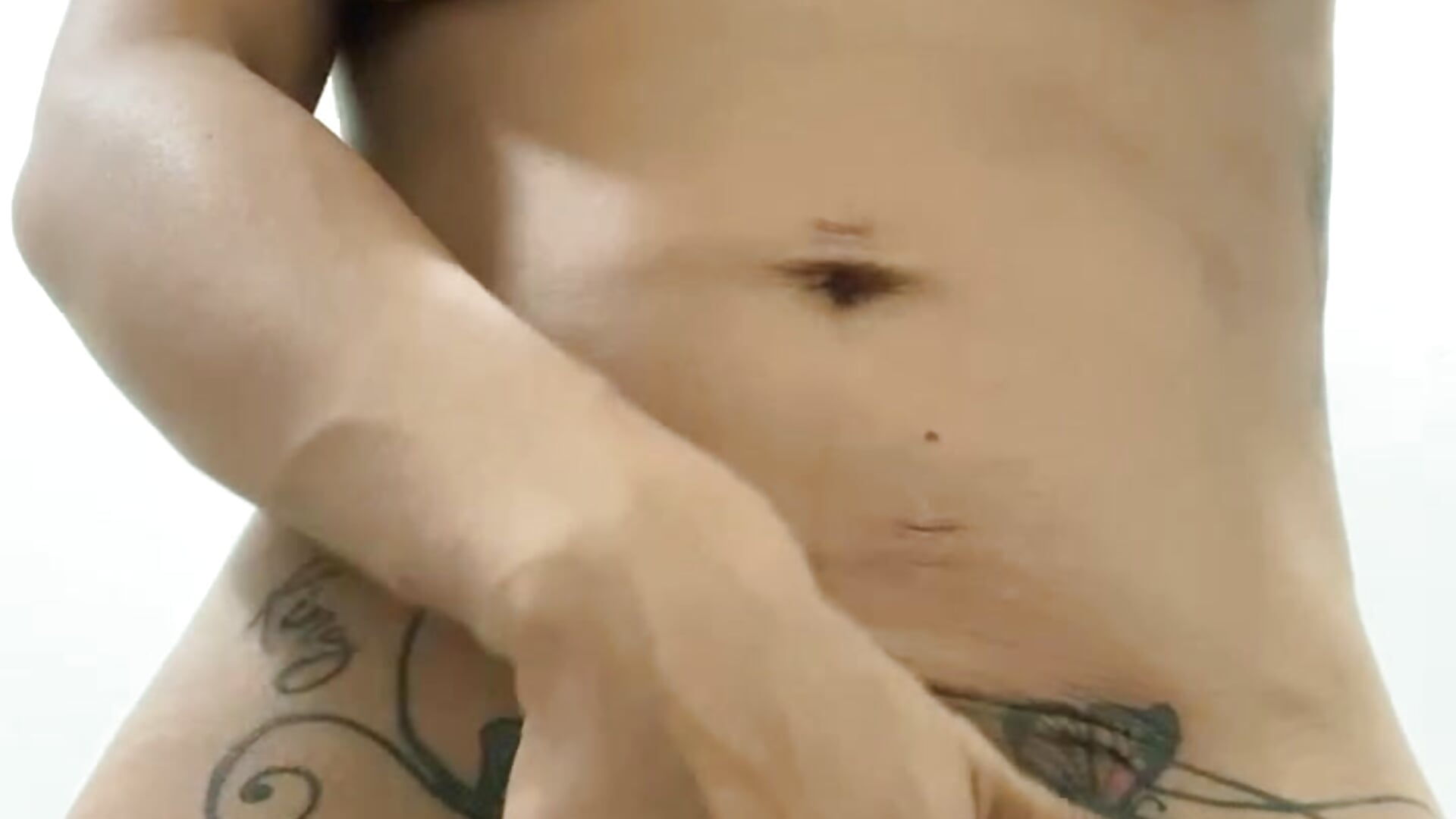 Noche caliente - video by victoriachicas cam model