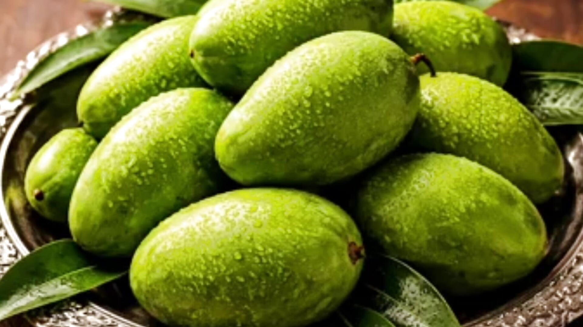 Desi Hunk celebrities ugadi with wine - video di TwitterMawaTop modella di cam