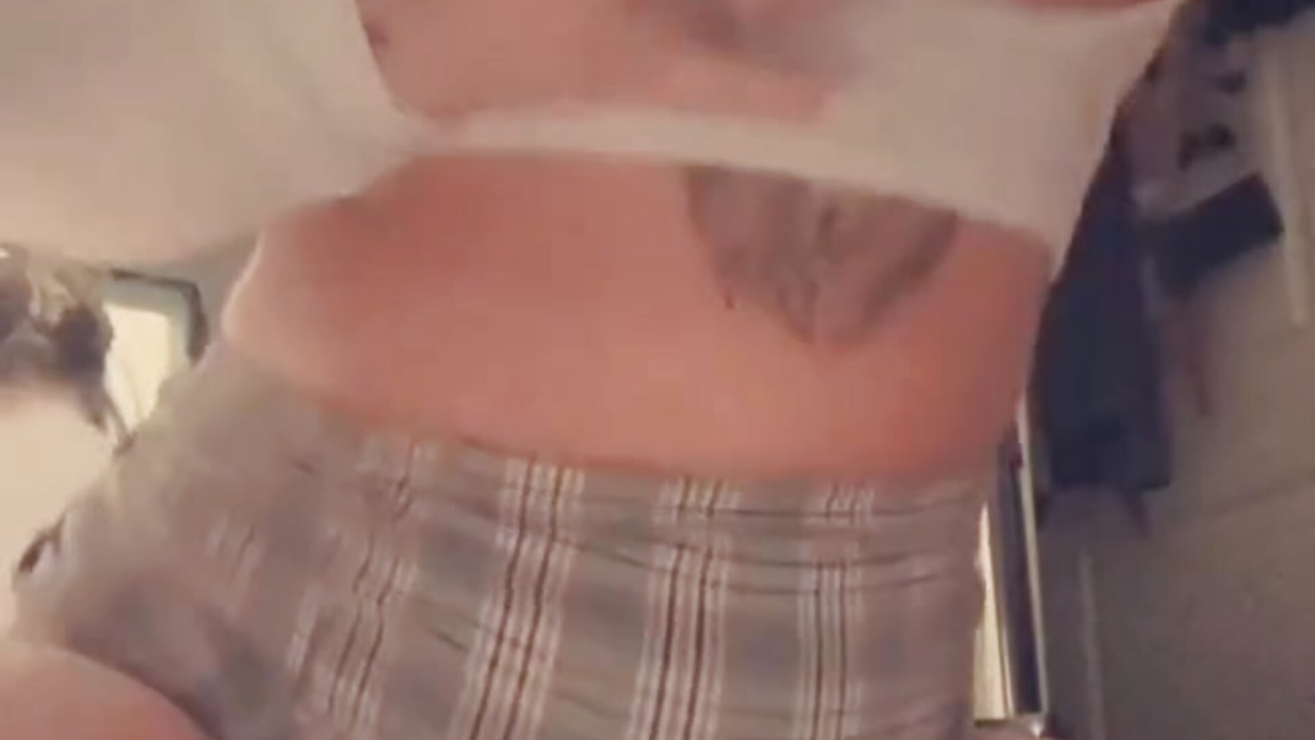 me horny i masturbating!!!!!!!!!!!!!!;P;P;PP
