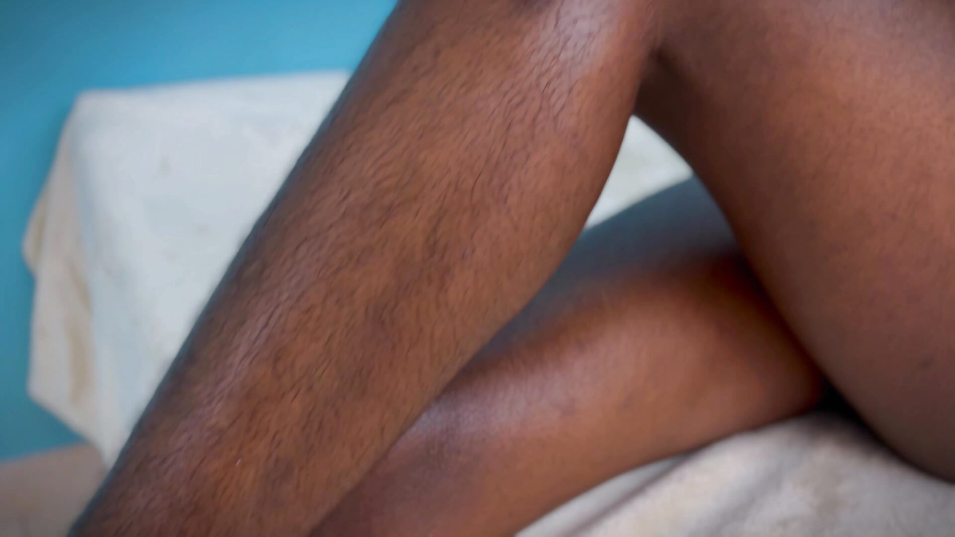 Hairy body tour - video oleh model kamera NatashaEgnath