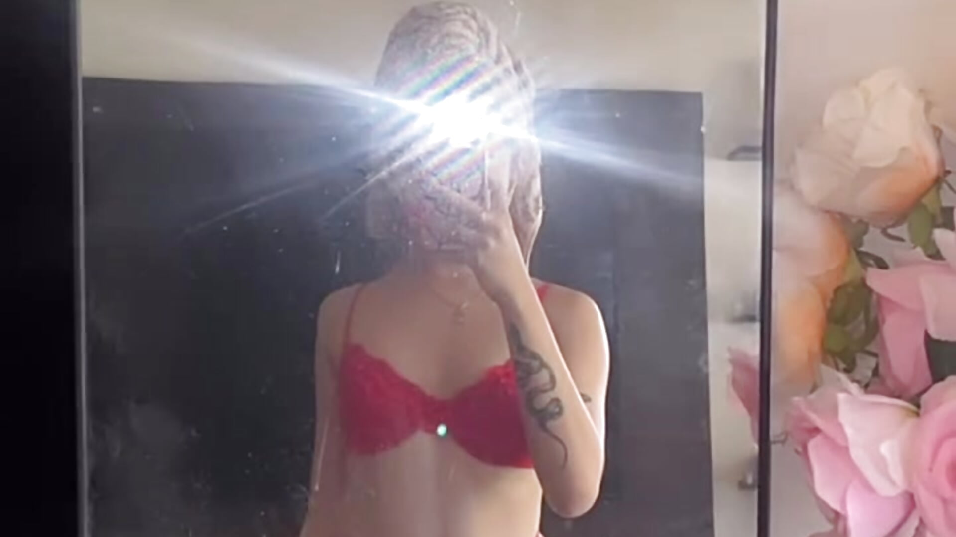 MY CURVE👙 - video by FinestGirlx cam model