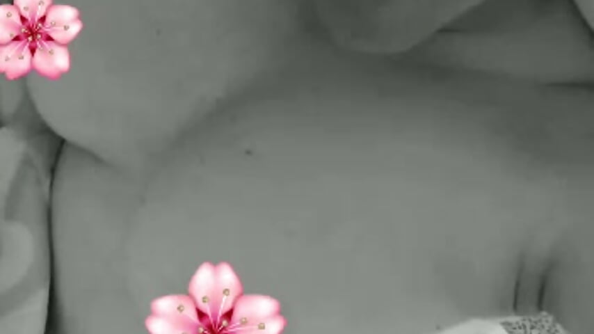 flower tits - відео від вебкаммоделі bianca_miller7