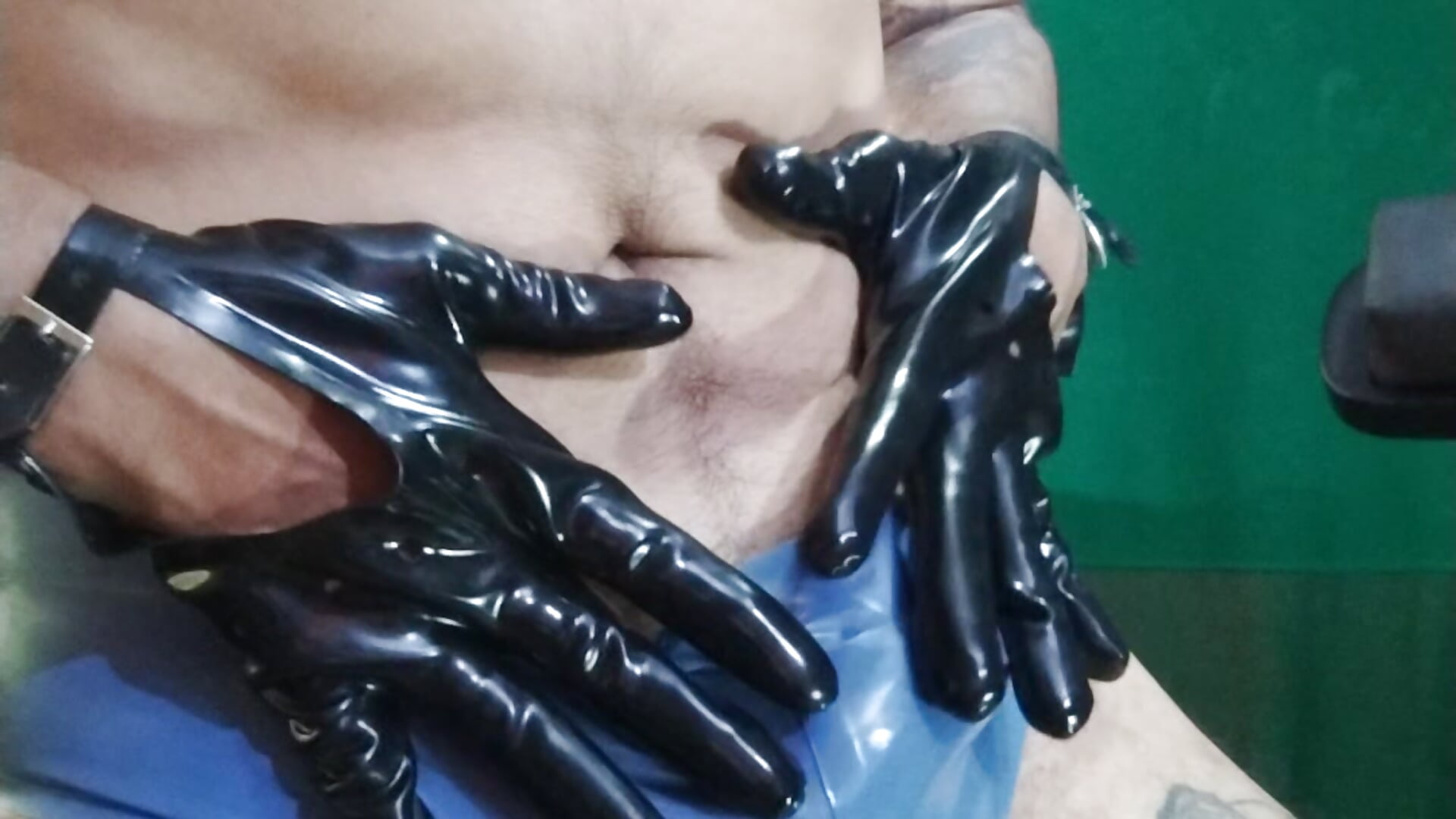 latex asmr - video by KenllyH cam model