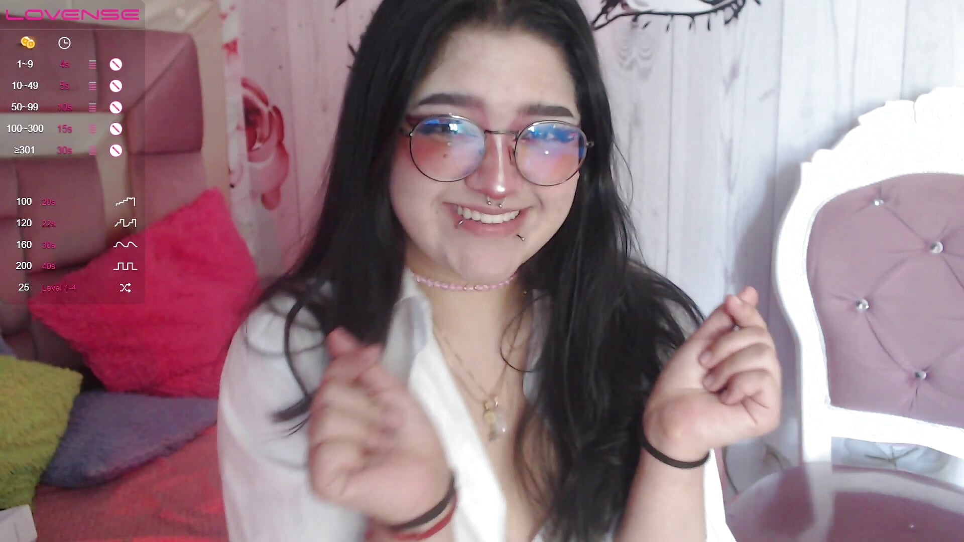 Funny face - video by megar_3 cam model