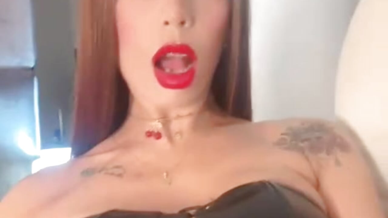 Sexyy zinnia - video by zinnia_mosley cam model