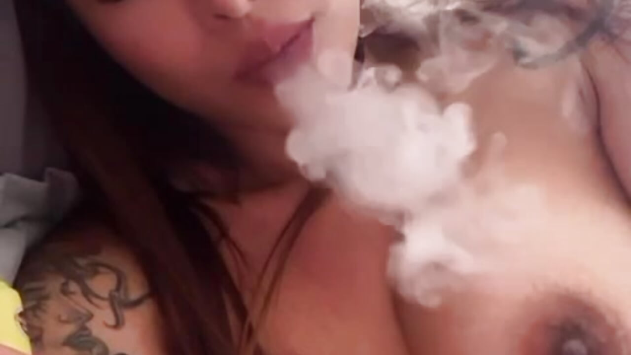 Smoke in my tits