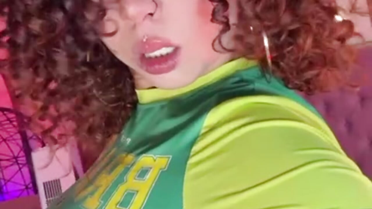 Melt with me - video by rihanna_rose cam model