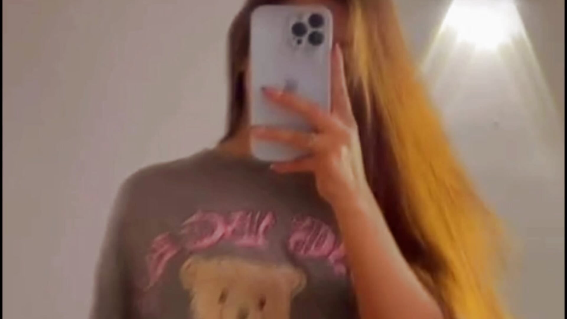 All of this can be yours. - วิดีโอโดย MERIDA_TAYLOR โมเดลแคม