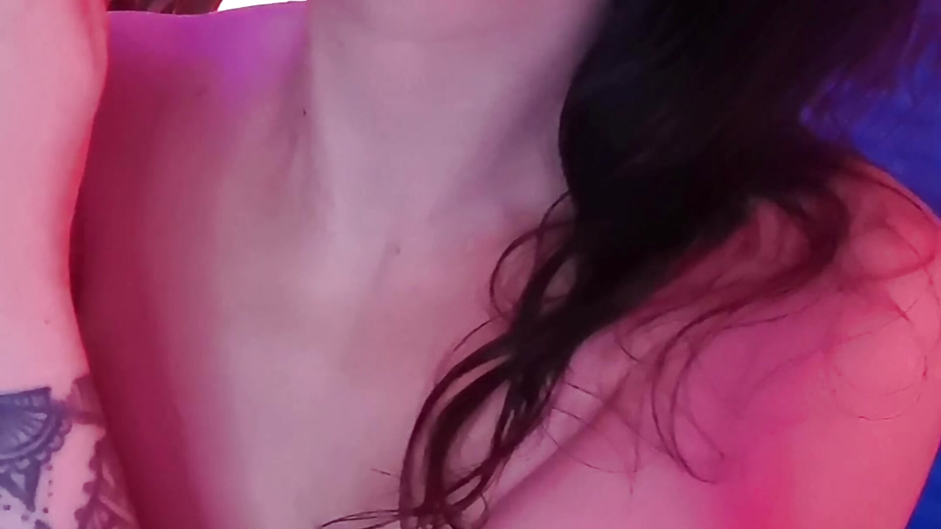 Oh une langue ! _ Oh my tongue ! - video by hades4ness cam model