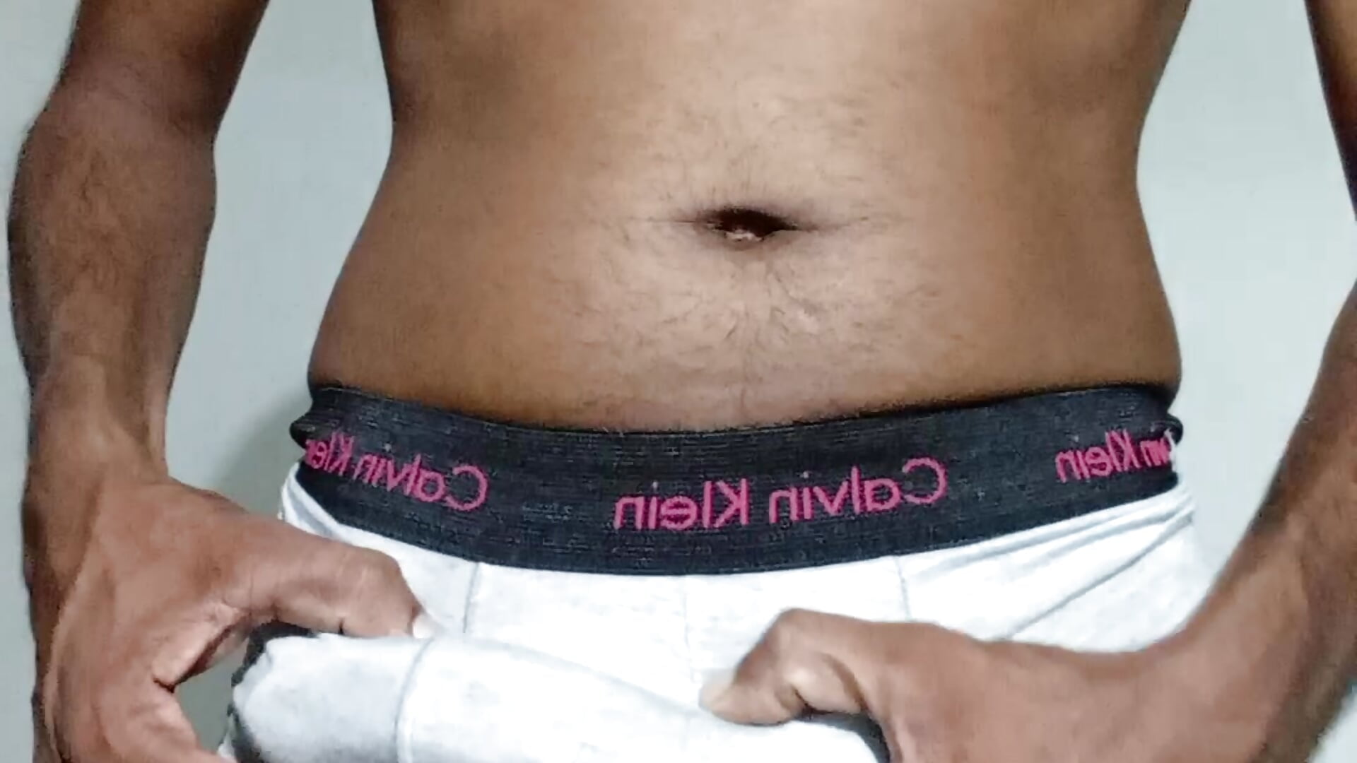 Hard dick inside my boxers pants – video af SL-Robinsan cam-model