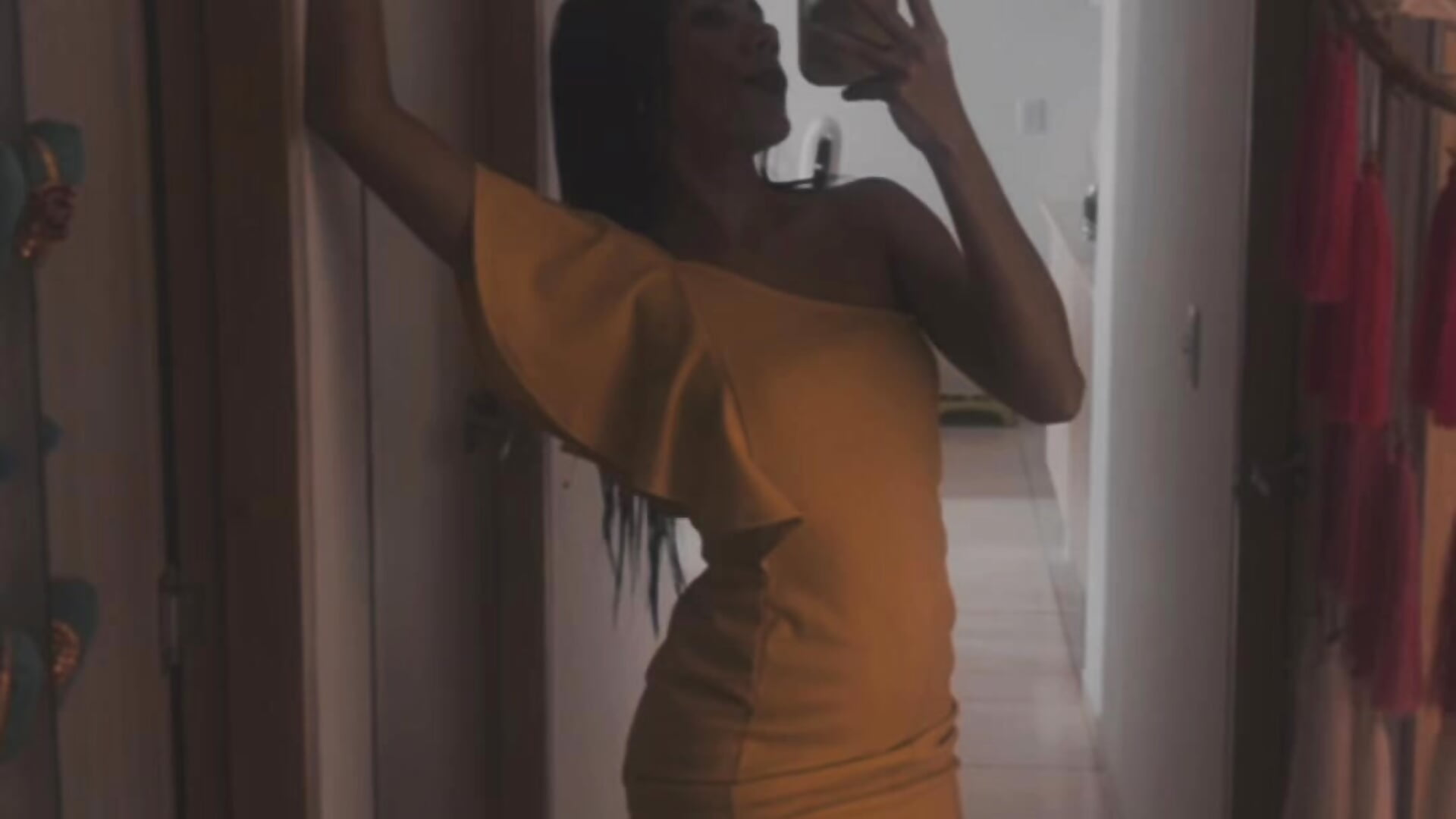 💛💛💛💛 - video oleh kendrarioss kamera model