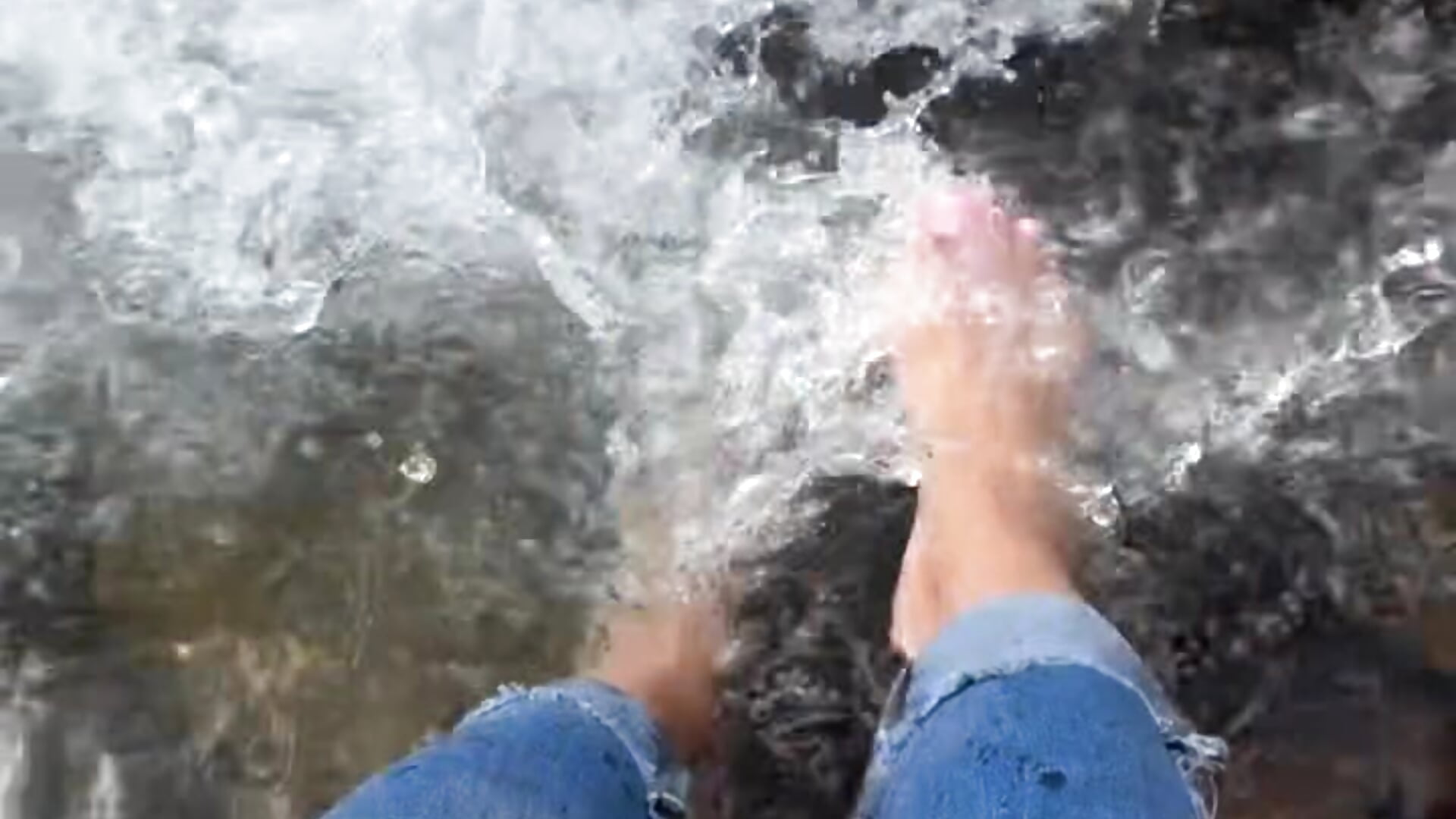 Water feet – видео вебкам-модели kendrarioss