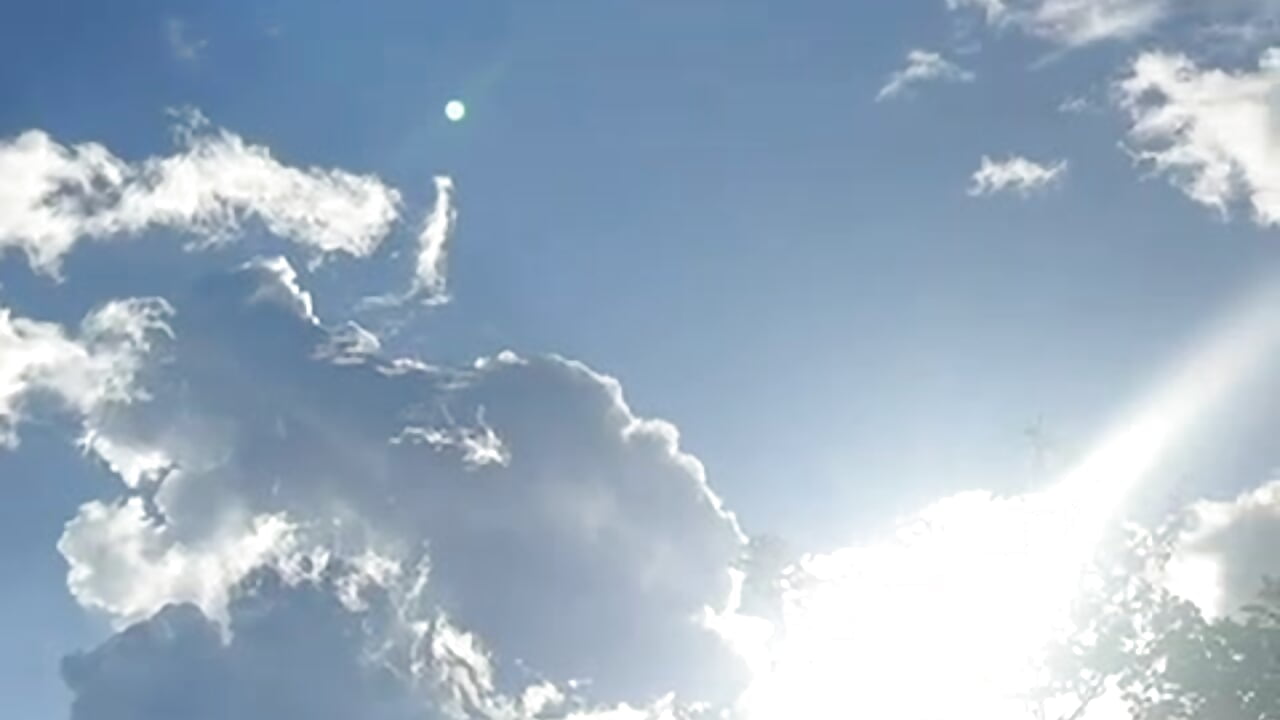 Do you feel that void? It's because I'm not online ... but tomorrow I return to you 💋－カメラキャストのKarlyPrintの動画