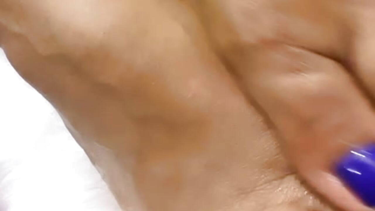 Sexy feet ❤ - nayelii_d 캠 모델의 동영상