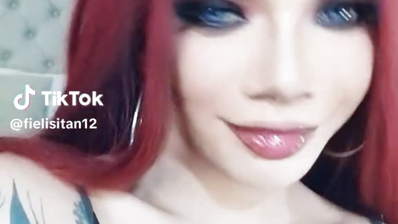 Download - video by SofiaLibreTs cam model