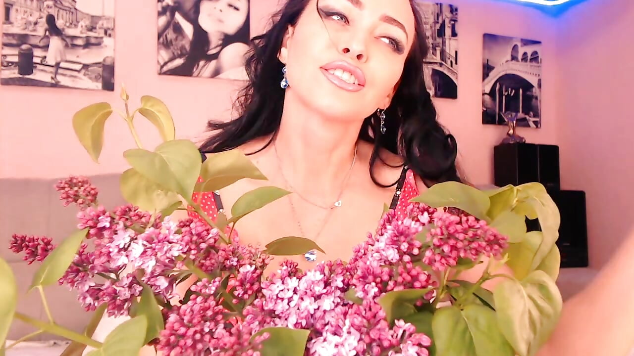 2021-05-05 19-08-31 - video by NaomiBlack35 cam model