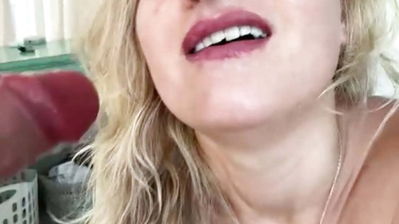 (Sloppy Blowjob, Dirty Talk, Dildo Ride) Show - MileySummer 캠 모델의 동영상