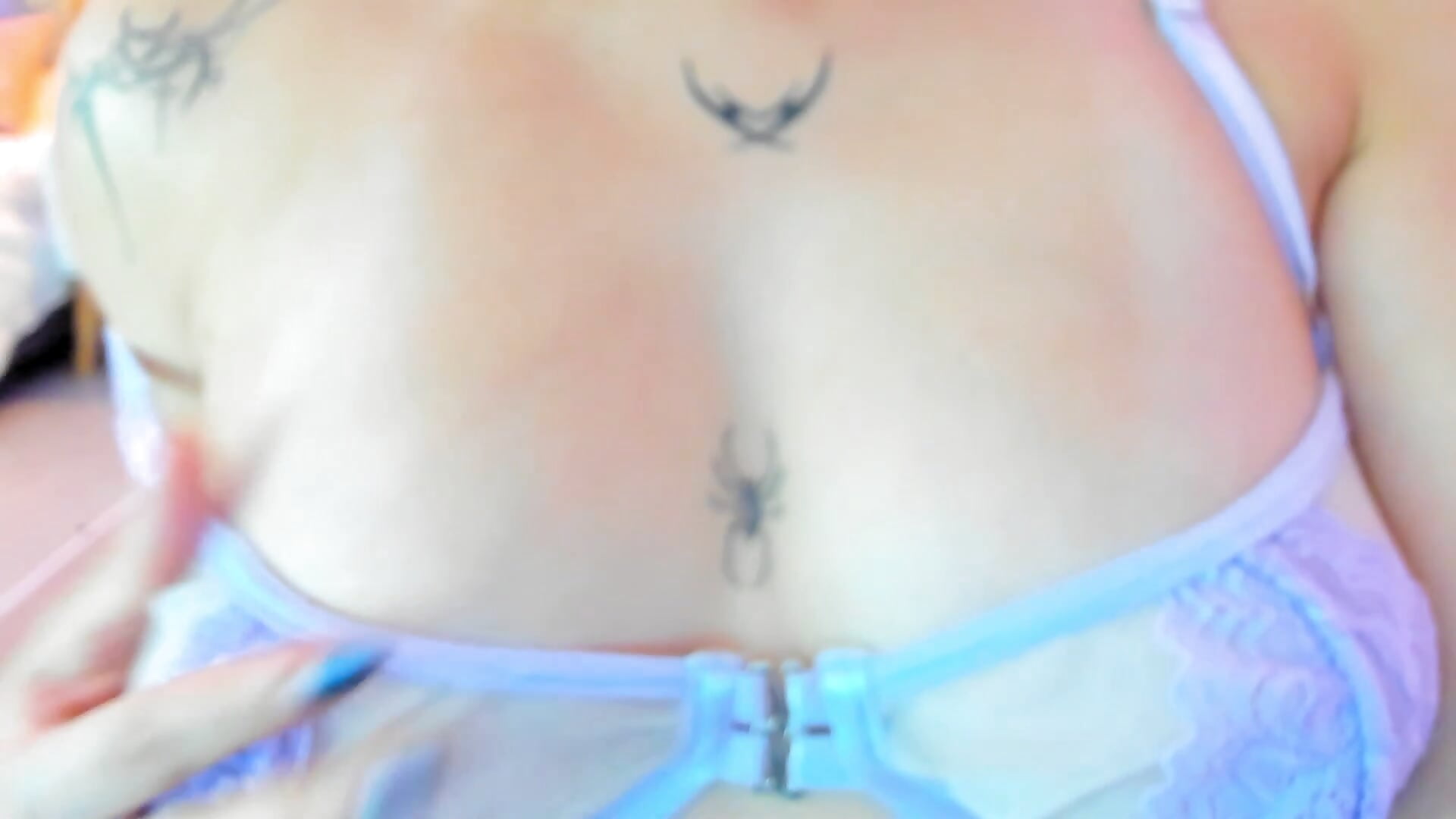 TOUR TATTOO - video by LITTLE-VIVI cam model