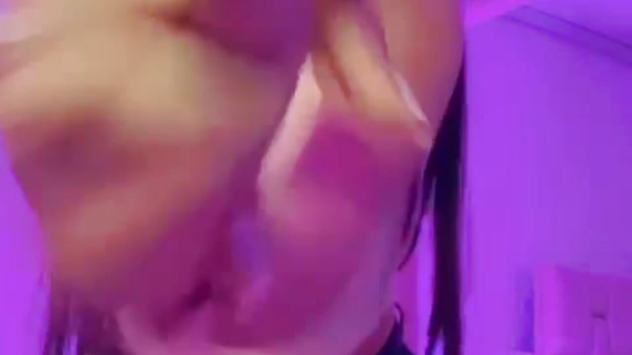 so Hot - video by vegaa_luck cam model