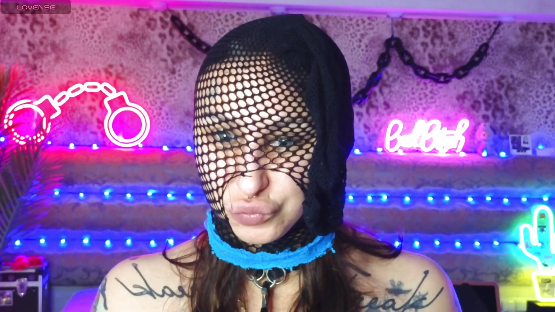 hard bdsm pain slave humiliation saliva handcuffs clamps on the nipples - วิดีโอโดย Cool_Freak_ โมเดลแคม