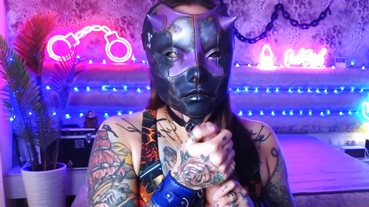 deepthroat saliva - video by Cool_Freak_ cam model