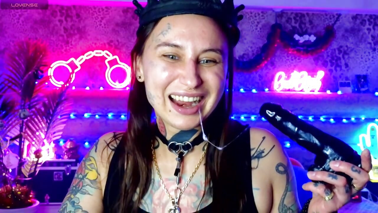 hard bdsm pain slave humiliation saliva handcuffs clamps on the nipples crazy mask show - відео від вебкаммоделі Cool_Freak_