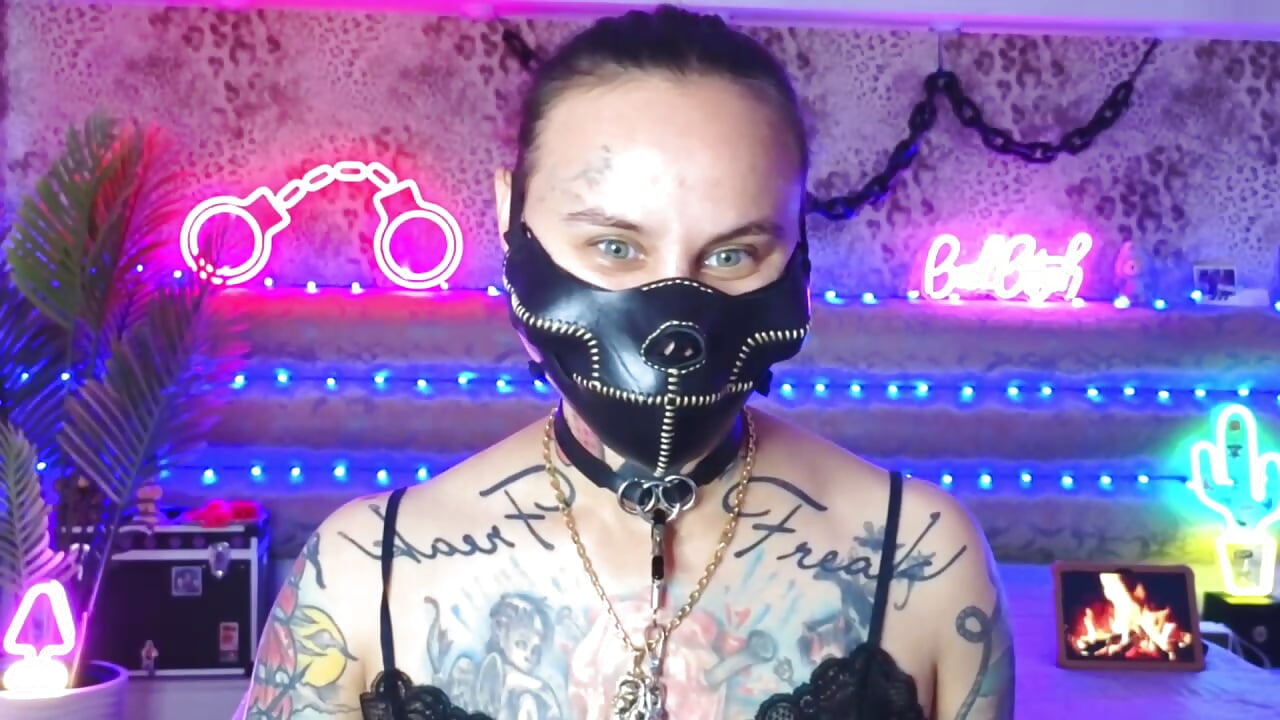 you can always choose your favorite mask and write to me. it's free. — filmik Cool_Freak_, modela(-lki) na kamerkach
