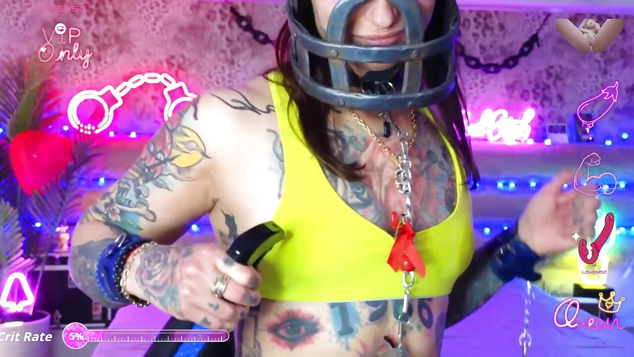 you can always bring your favorite mask, face cage, horns, gag. write in PM my hero – video af Cool_Freak_ cam-model