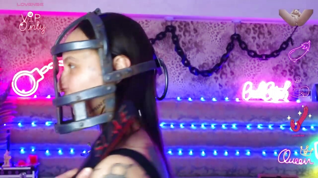 slave humiliation – video od webkamerové modelky Cool_Freak_