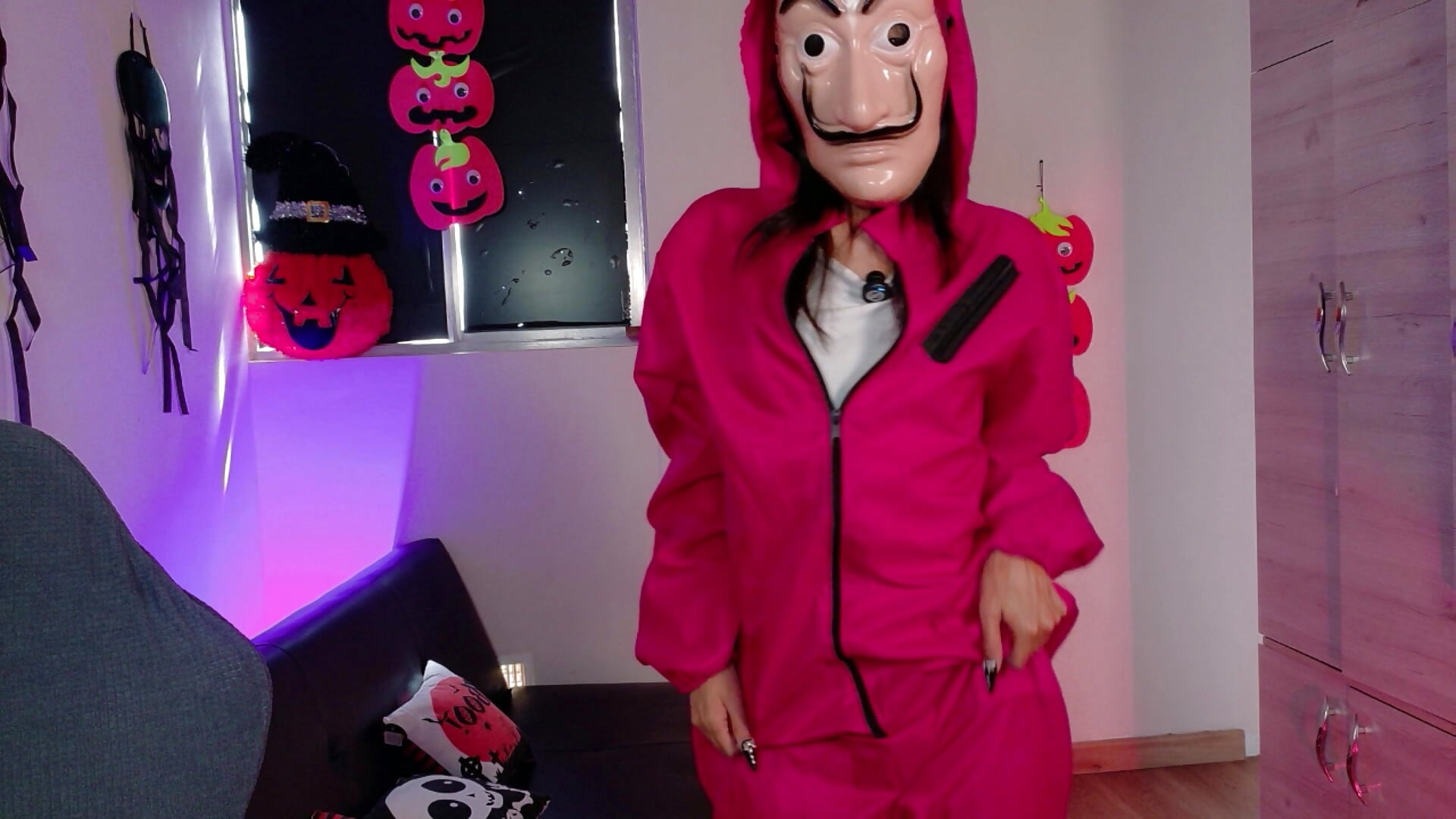 Casa de papel costume - video od modelky/modela NanakoDollx