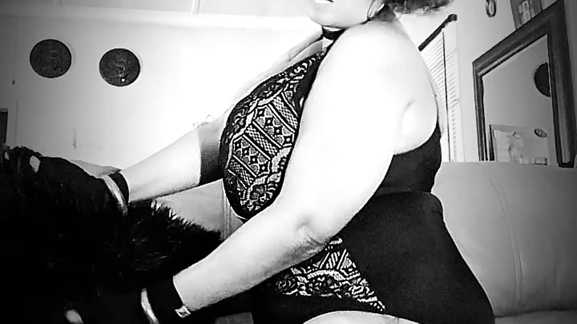 Tattoos  Ebony - video av Gucci_Bx cam model