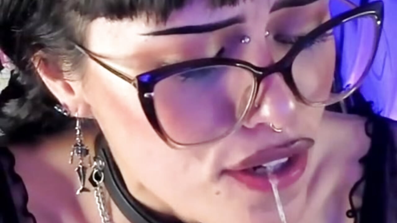 🍆 Gothic bunny getting messy 💦 — filmik _Jessy_Moon_, modela(-lki) na kamerkach