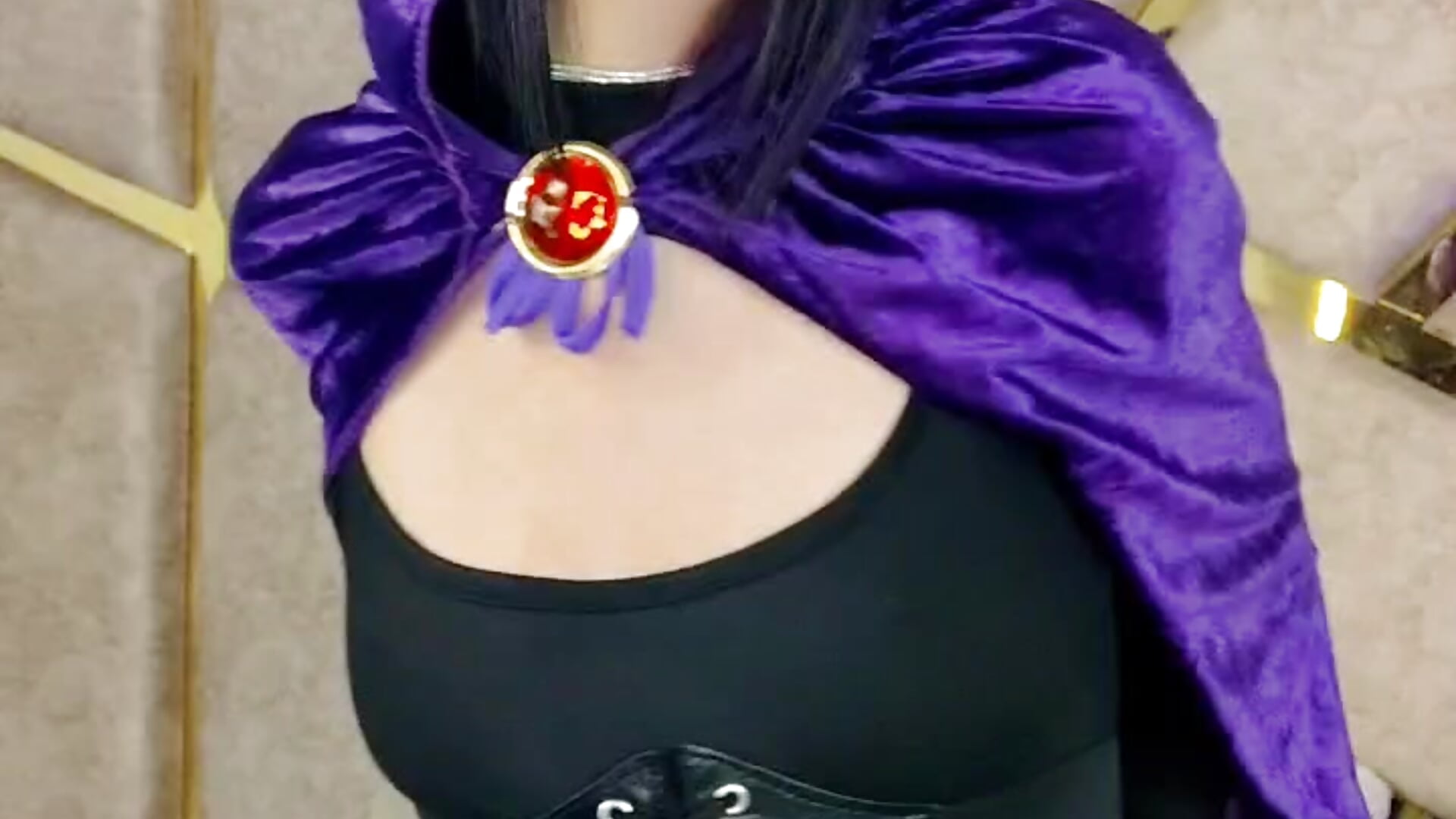 Raven in Halloween 💜🎃