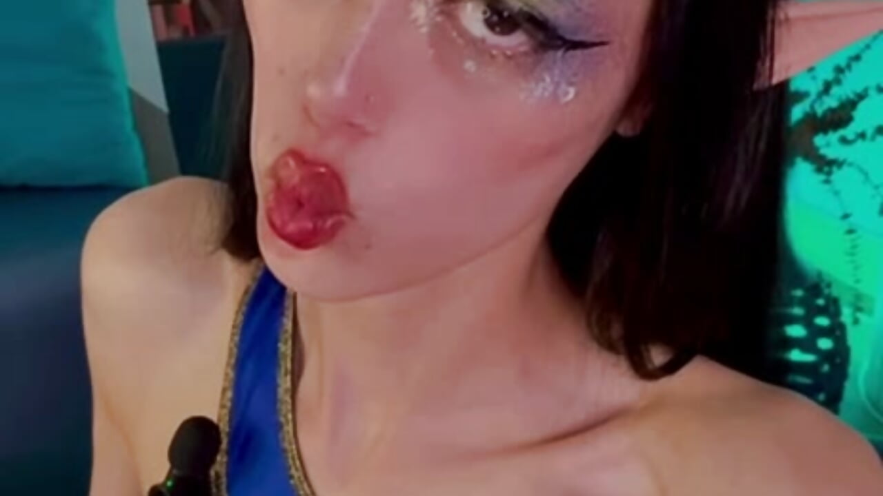 A fairy kiss ✨ I’m taking the day to rest and recharge 🌿 - video by _Jessy_Moon_ cam model