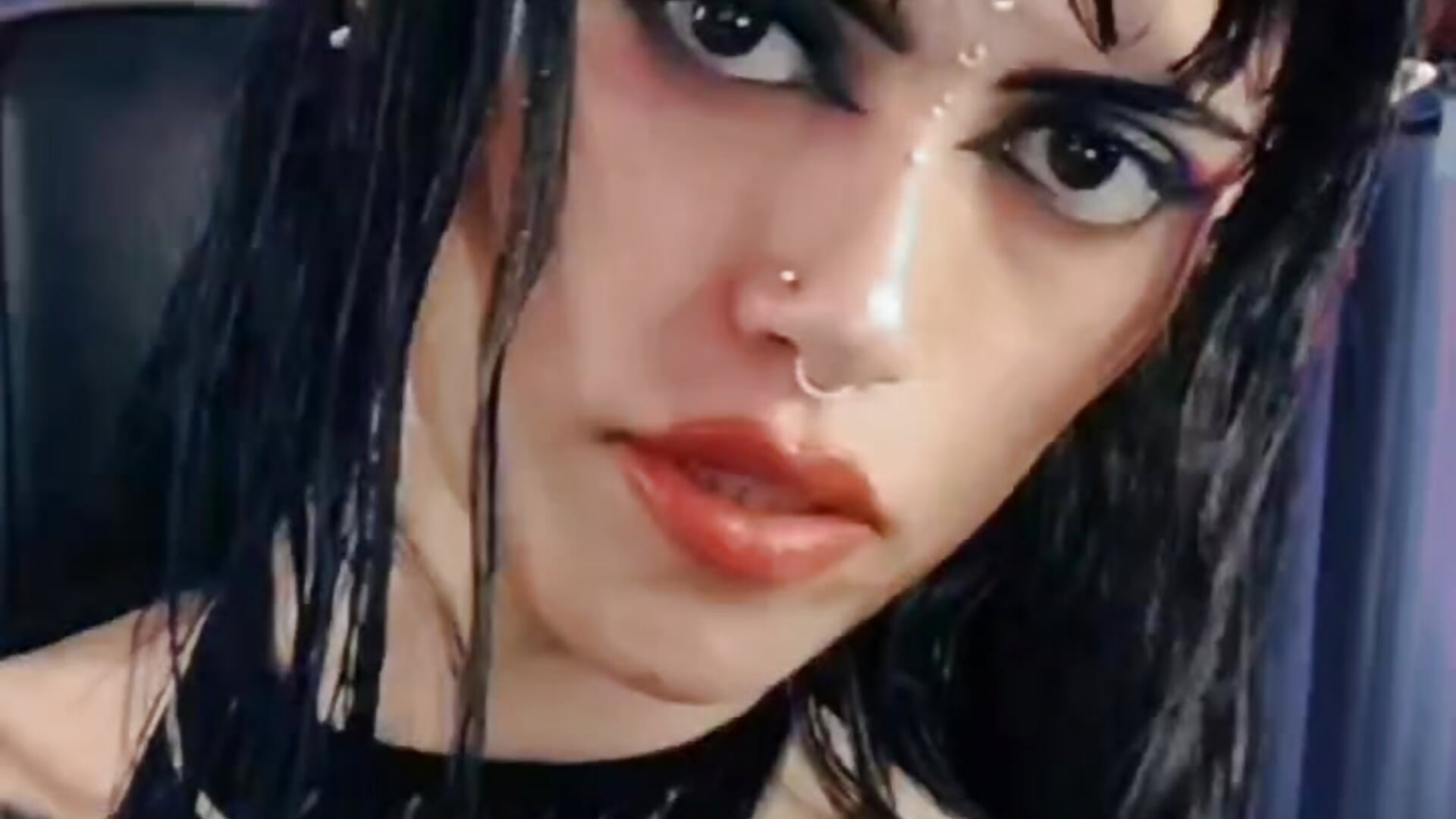 Drawn ​in ​by ​the ​Dark ​Elf’​s ​magic 🖤 - video oleh _Jessy_Moon_ kamera model