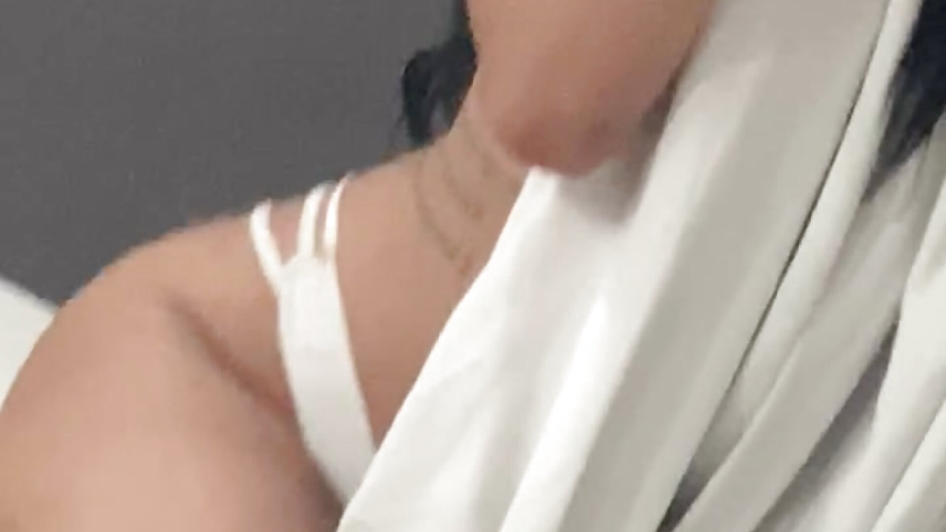 Kiss ❤️ – video od webkamerové modelky lissareyez