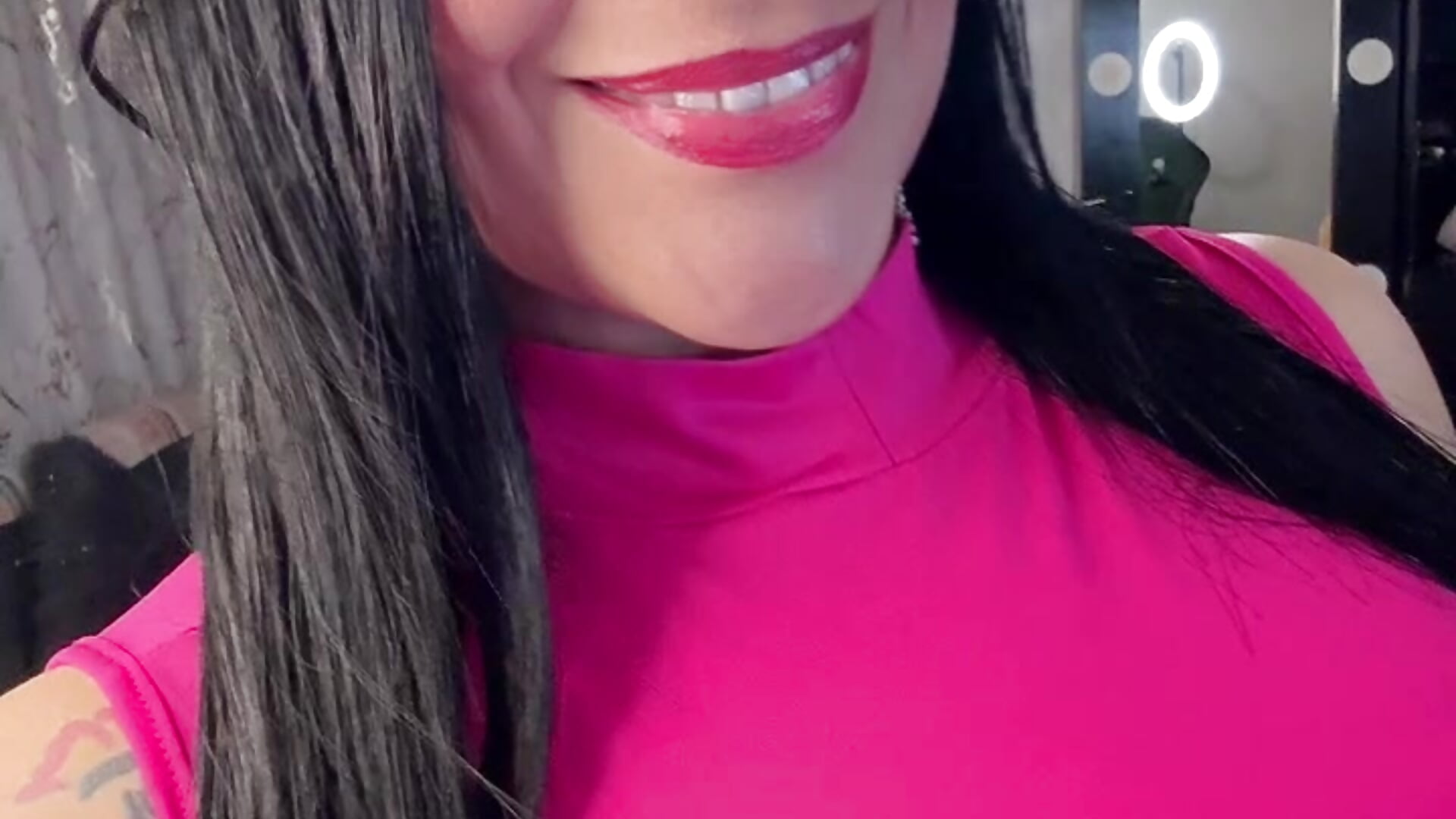 Do you know what else I have pink? 🌸 - 視  頻由 saaalome_1 主播提供