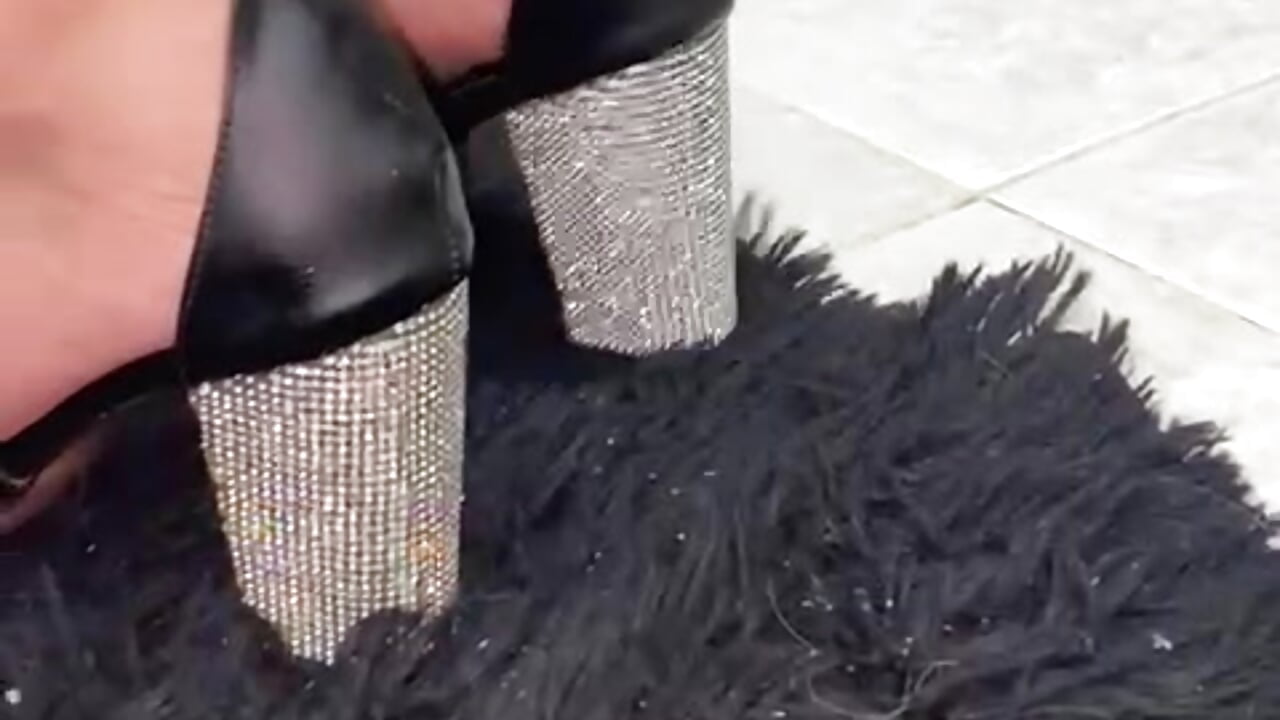 Heels♥ - video by Allanna_15 cam model