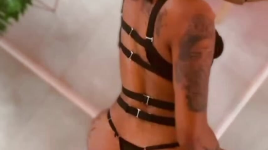 Just let your mind blow.. 💋✨ - відео від вебкаммоделі emely_brandon