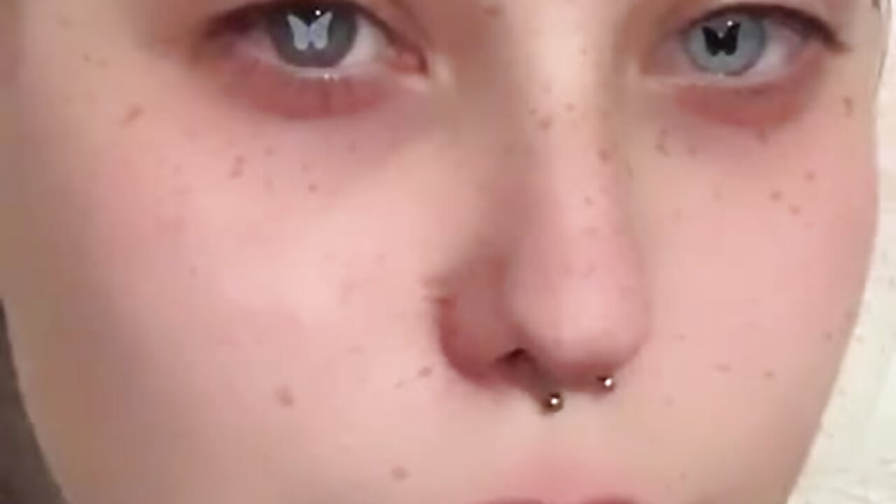 butterflies - video by CarolineSaid cam model