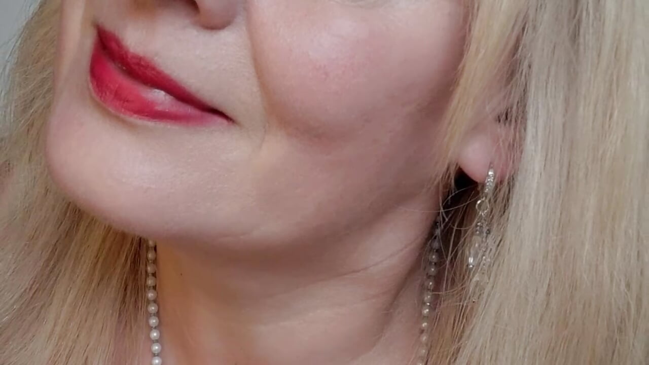 profile-intro-video-1785167142 - video by HoneyBBW96 cam model