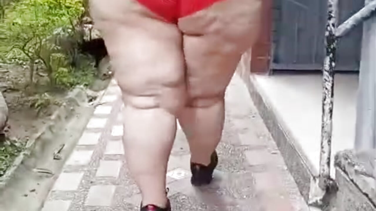 MEGA SPECTACULAR ASS