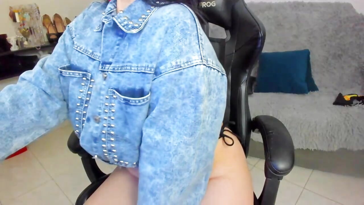 [21 Mar 10:58] Public Show - copy 21 Mar 16:02－カメラキャストのBellaFlamingの動画