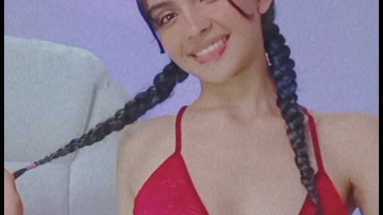 ♥♥ - video by miiaa_evans cam model