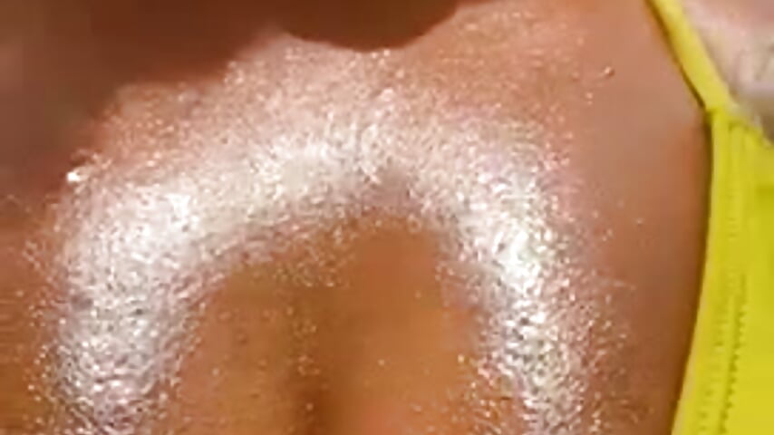 Sexy tan skin - video oleh ANNA-ANASTASIA kamera model