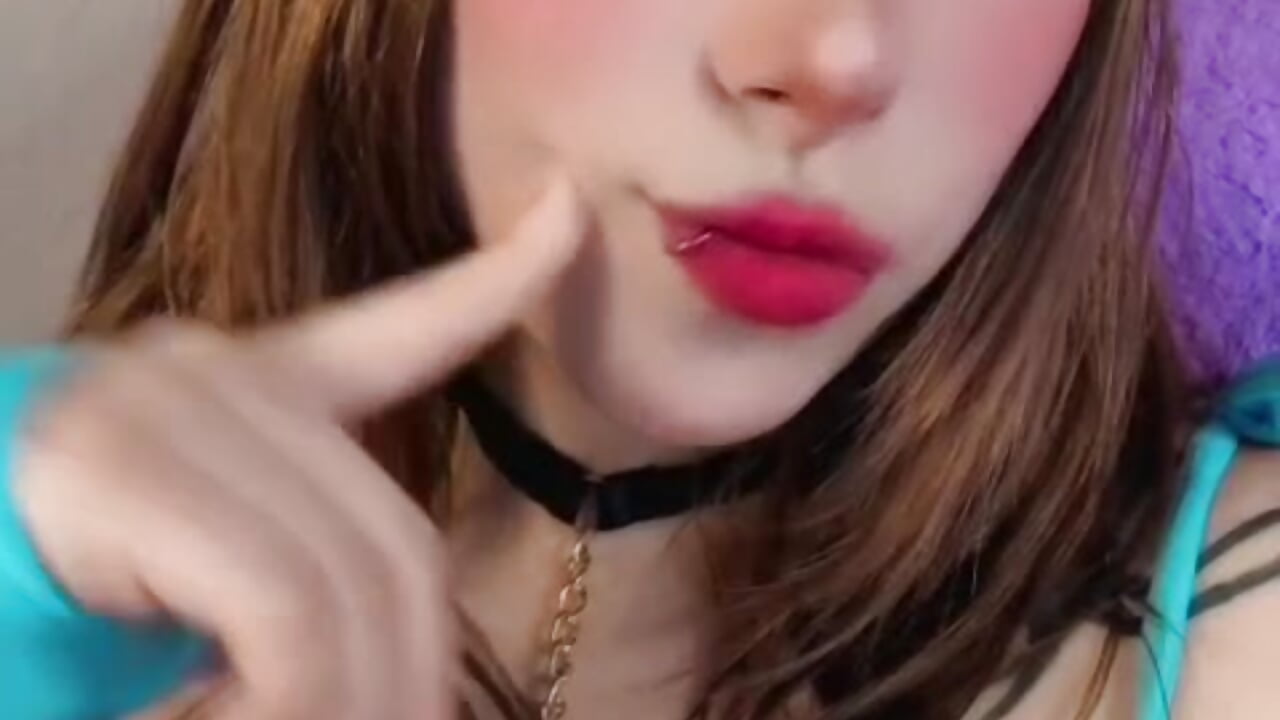 KISSES - βίντεο μοντέλου Waifu_Aika