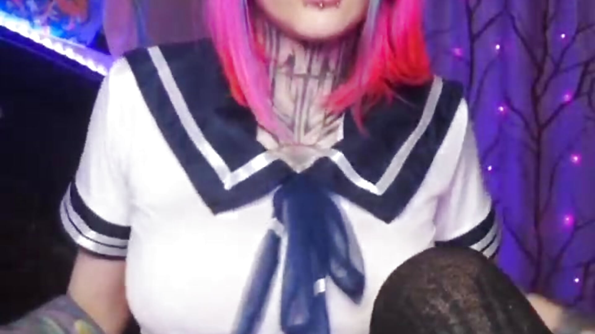 kitty lost her leash– NekoCyber kameramodell videója