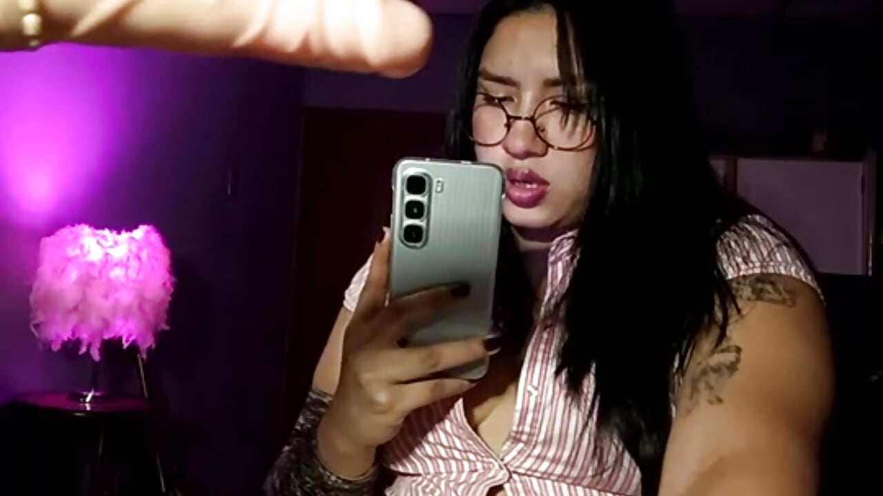 Agregame a tus favoritas ❤️🍭🍀 - video by DanelyLopez cam model