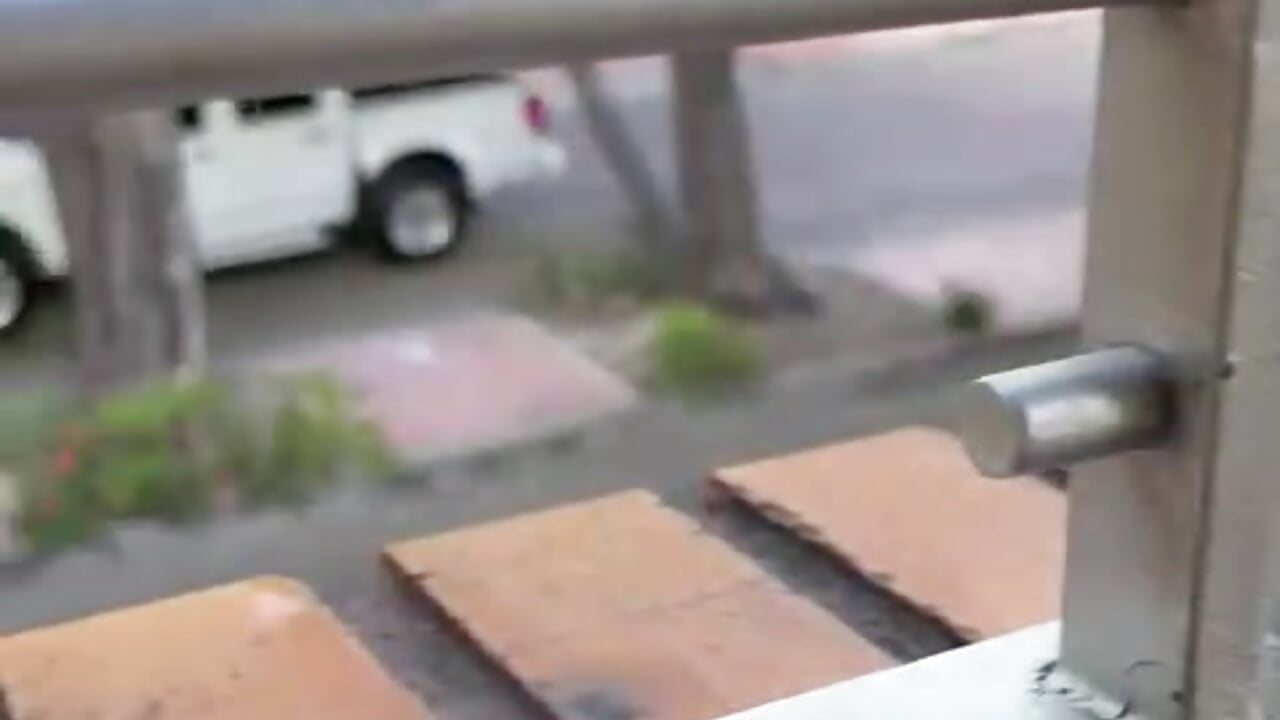 Fingering pussy in Balcony